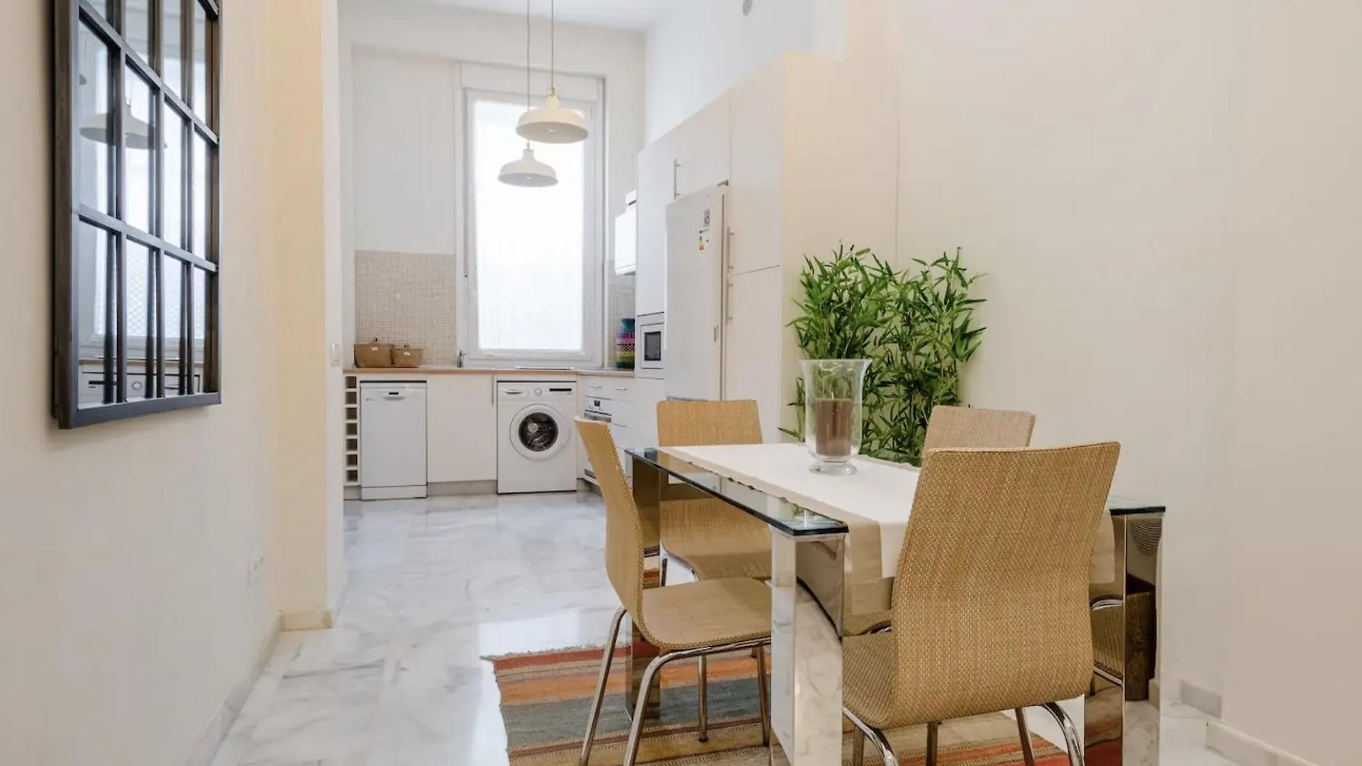 Loft En Centro De Sevilla Con Parking Gratis 0*, Seville